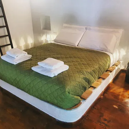 Mesogheo Bed & Breakfast *